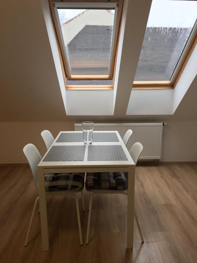 Apartmán Kamenice Kamenice nad Lipou Exterior foto